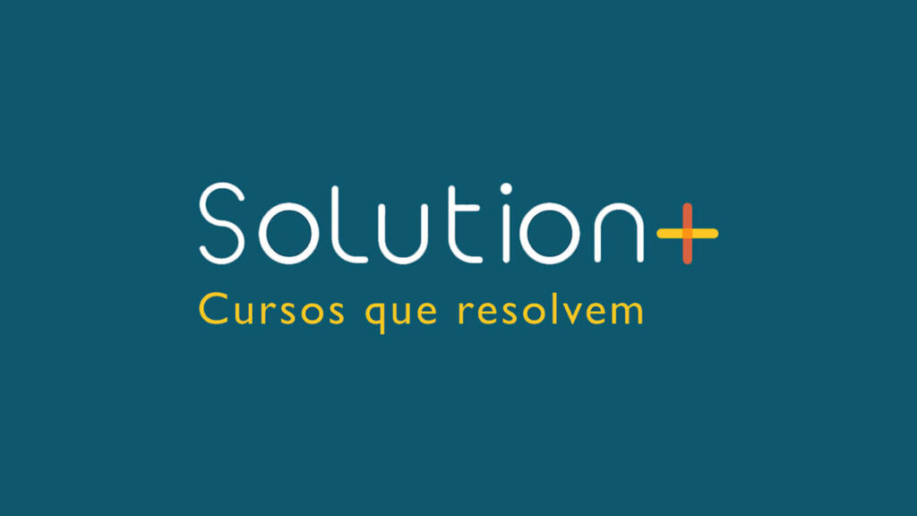 Palavra centralizada 'Solution +' e 'cursos que resolvem' em um fundo unicolorido. Esse é um das atuais premiações do programa de indicação.